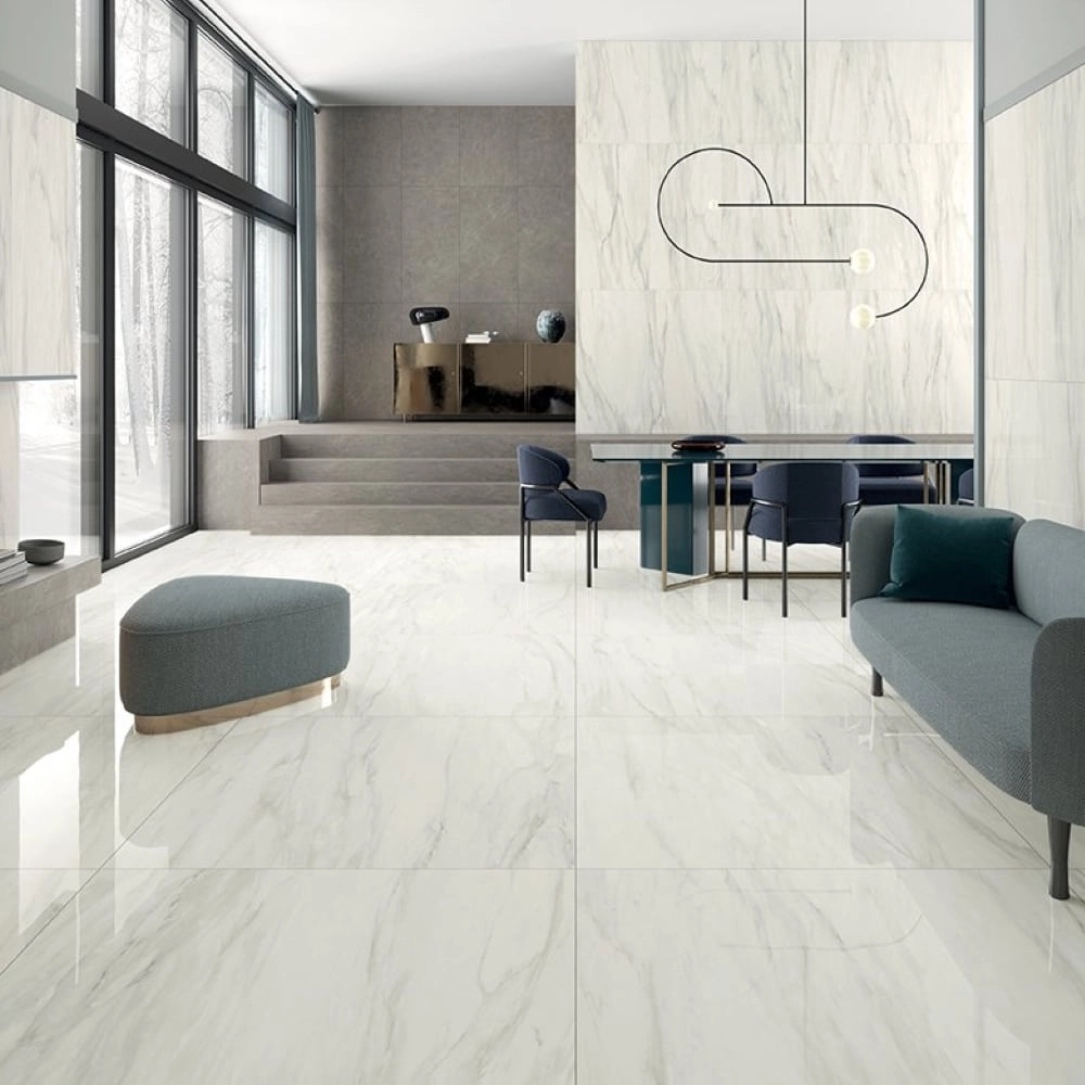 FOYER ROYAL .DELICATE